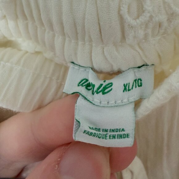 Eyelet Mini Skirt - Picture 5 of 5